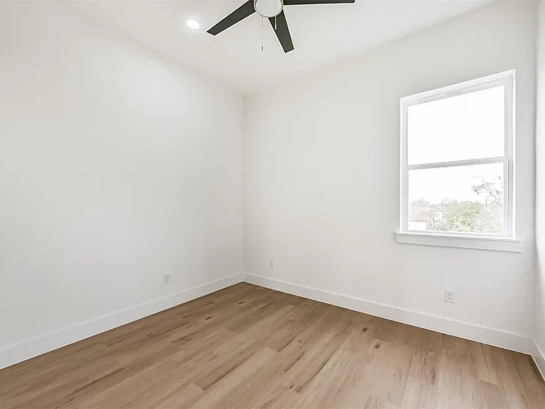 3808 Ennis St — Photo 36