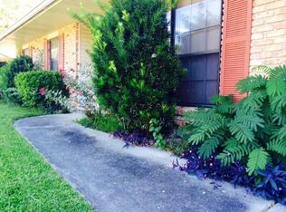 3040 Woodcrest Dr, Baton Rouge, LA 70814