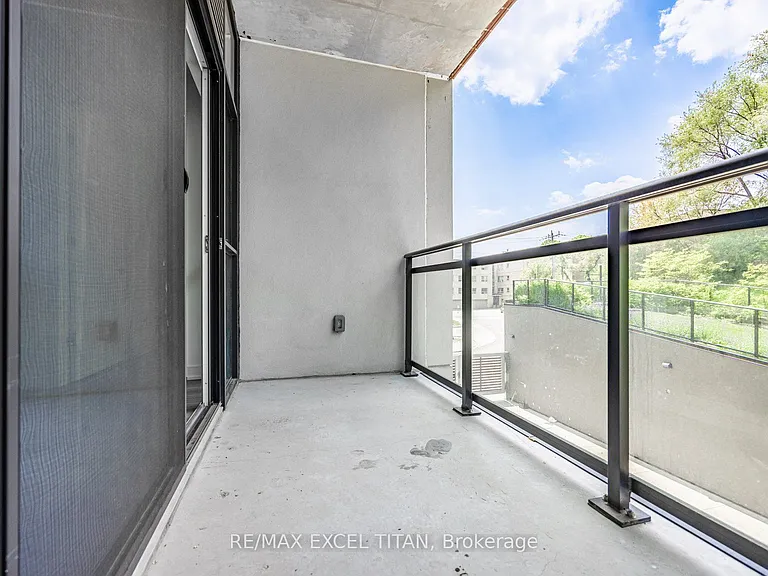 25 Neighbourhood Ln #205 — Photo 24