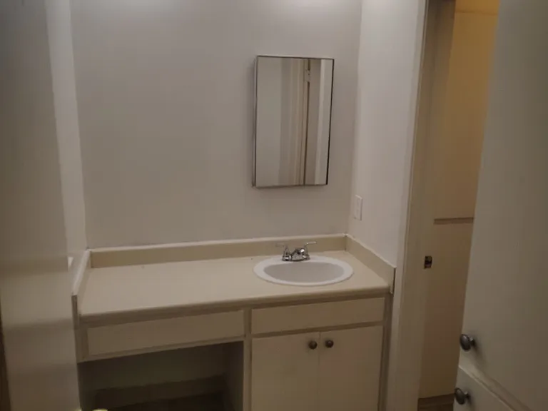 2125 North Ave #18 — Photo 6