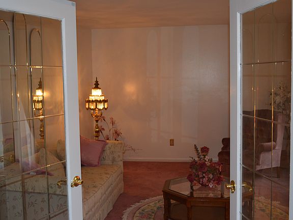 Formal Living Room w/ French Doors