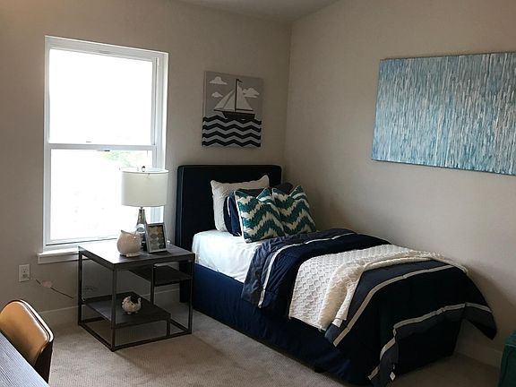 2nd Bedroom