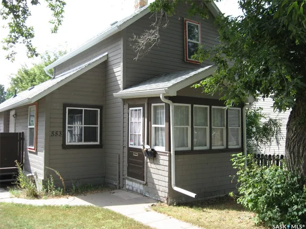 553 Athabasca Street W, Moose Jaw, SK S6H 2C5