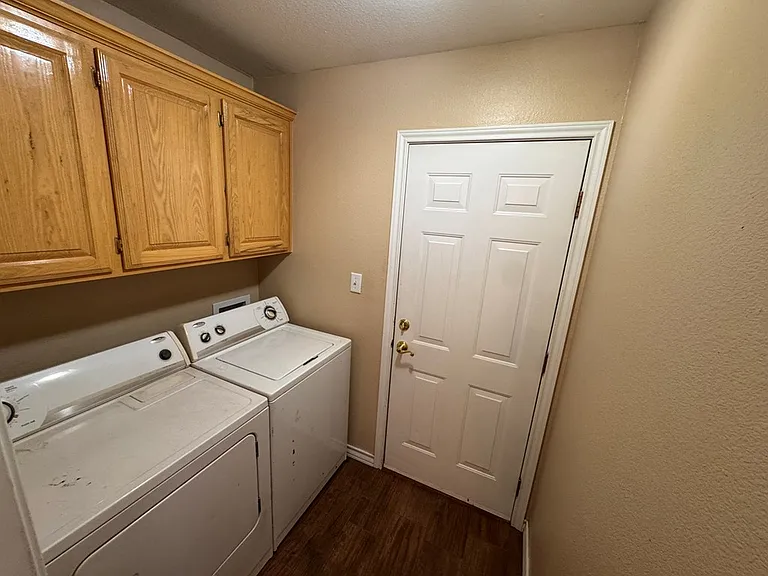 4503 Crockett Ave #B — Photo 11
