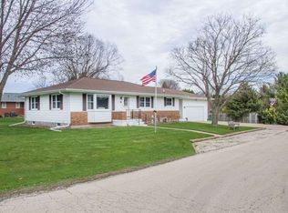 901 Fowler Rd, Fulton, IL 61252