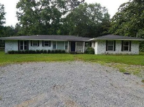 305 Bernard St, Carthage, TX 75633