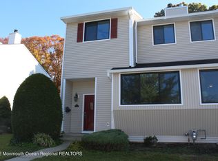 136 Clubhouse Dr, Middletown, NJ 07748