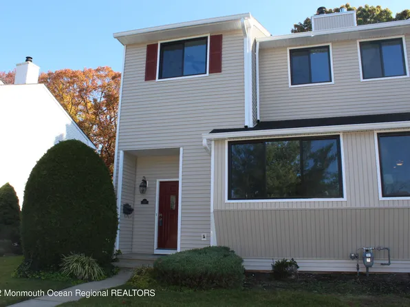 136 Clubhouse Drive, Middletown, NJ 07748