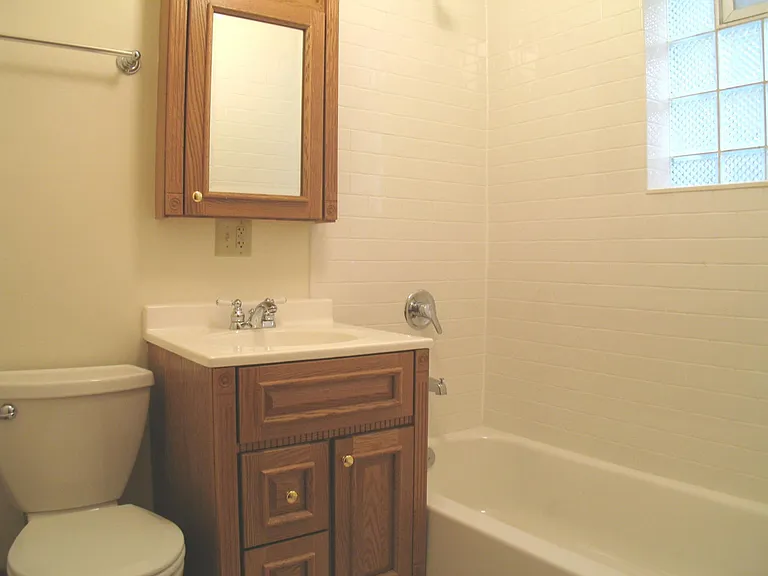 849 W Grace St #G — Photo 5