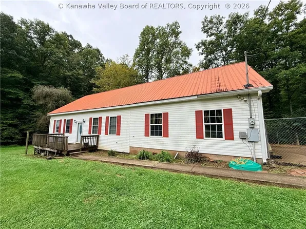 103 Bray Dr, Sissonville, WV 25320