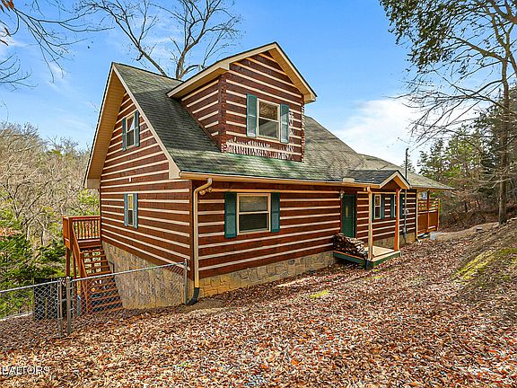 3rd image of 429 Filet Ln