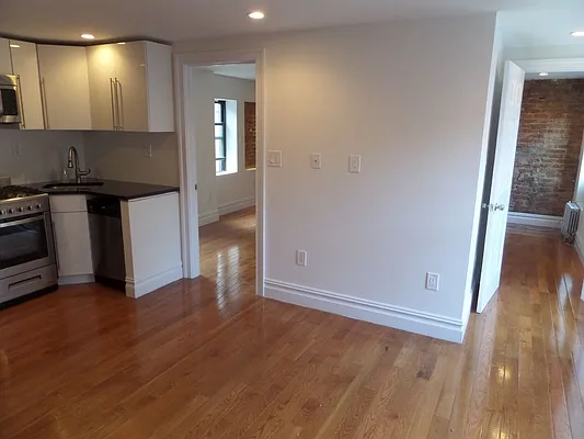 Rented by Platinum Properties | media 17