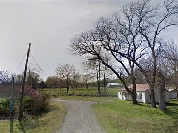 202 1/2 S Independence Ave, Dearing, KS 67340