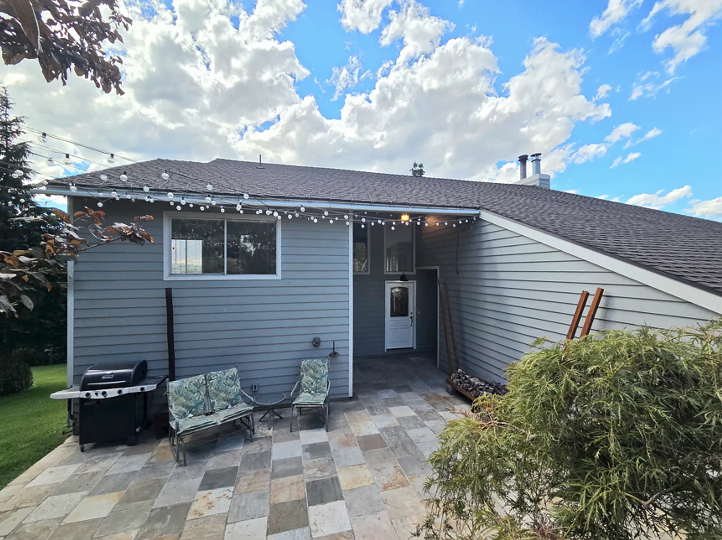Extra Large 4-Bed, 2.5-Bath for Rent in East Wenatchee SD! — Photo 1