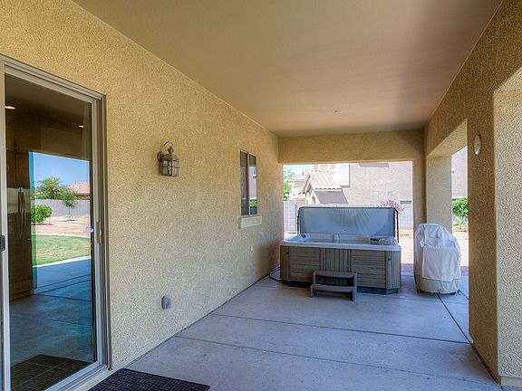 3rd image of 2651 S 167th Dr