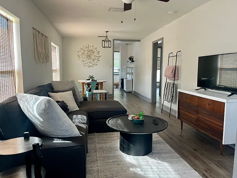 415 N Jefferson Ave — Photo 11