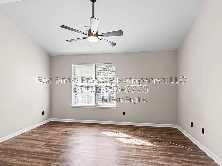 10212 University Park Ln — Photo 20