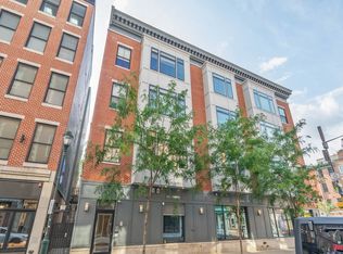 300 Market St APT 402, Philadelphia, PA 19106