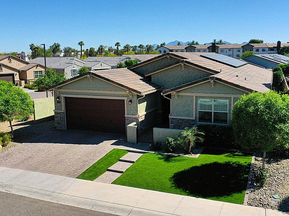 3rd image of 13963 W CYPRESS Street