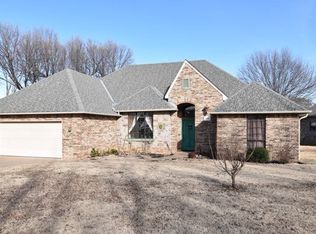 3521 Wellington Rd, Ponca City, OK 74604