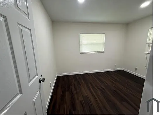 5201 Pinewood Ave — Photo 9