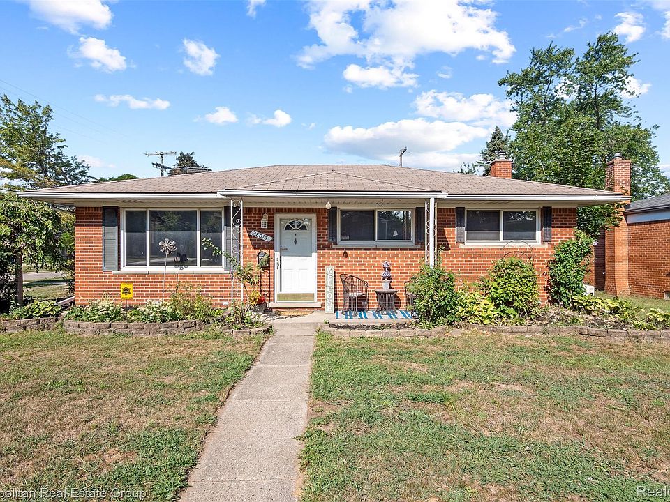 1st image of 28015 Loretta Ave