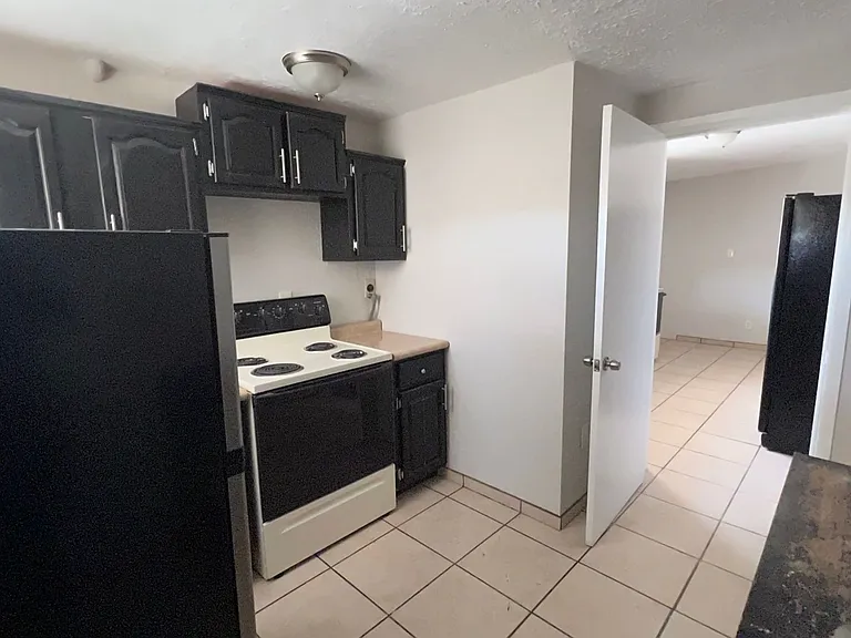 1355 Roosevelt St — Photo 9