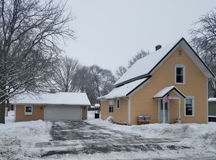 411 Maple St, Marengo, IL 60152