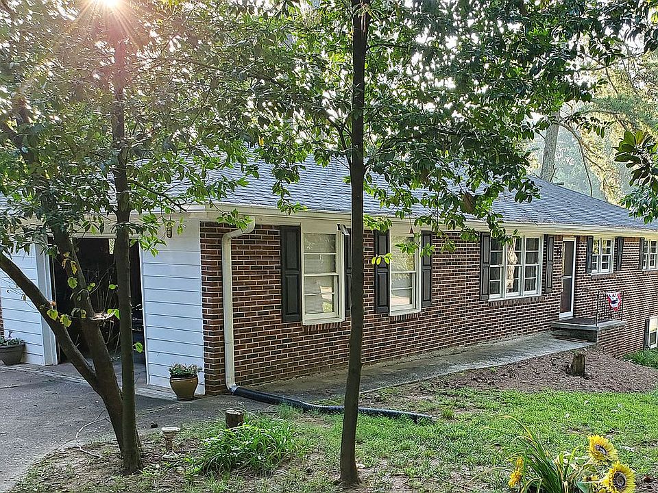1st image of 2852 Concord Dr