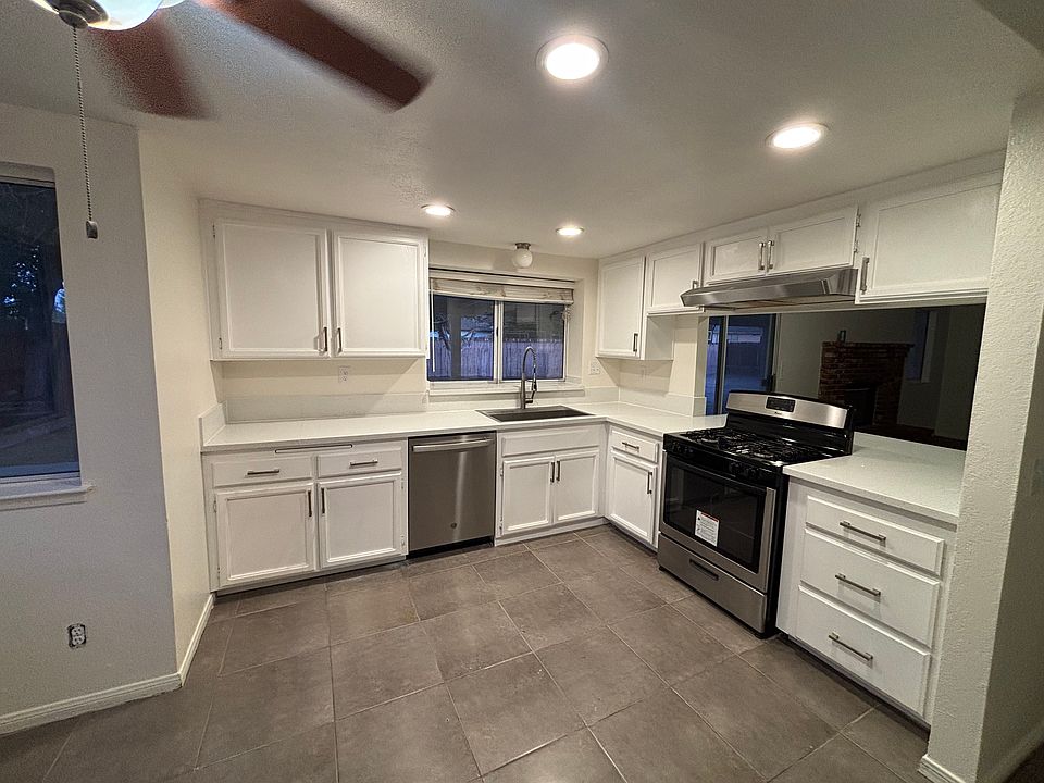 1st image of 15045 Ashley Glen Dr
