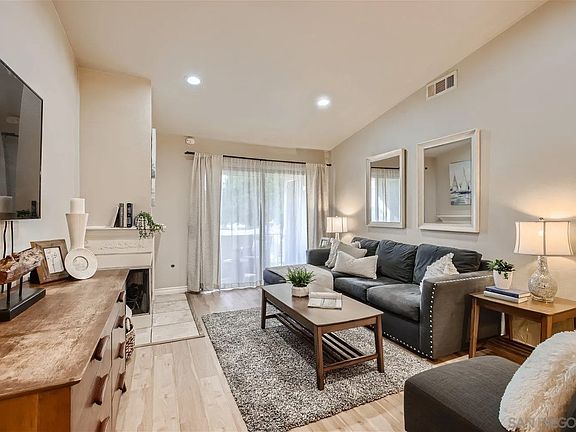 3rd image of 2425 Cranston Dr Unit 38