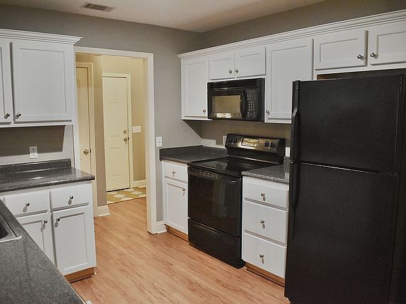 5th image of 10A Carmel Dr