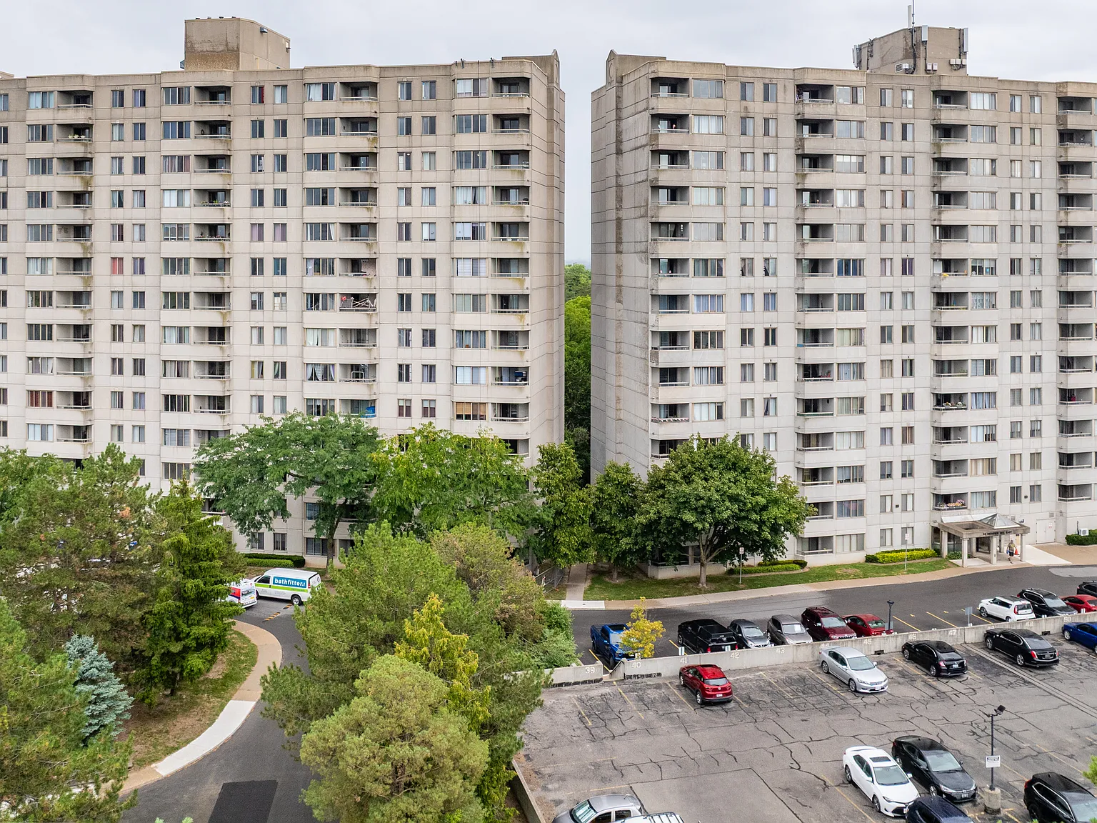 Highview Glen — Photo 1
