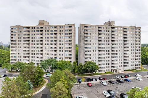 80 Highview Ave E Photo 1