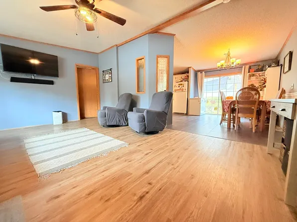 52 Morways Park, Charlestown, NH 03603