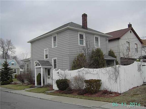 3rd image of 324 Tremaine Ave