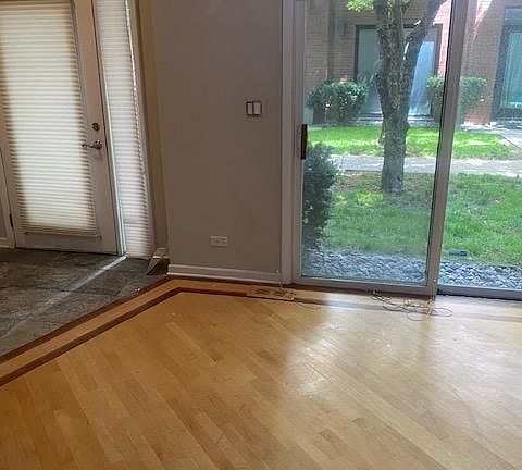 5th image of 2330 W Armitage Ave Unit F