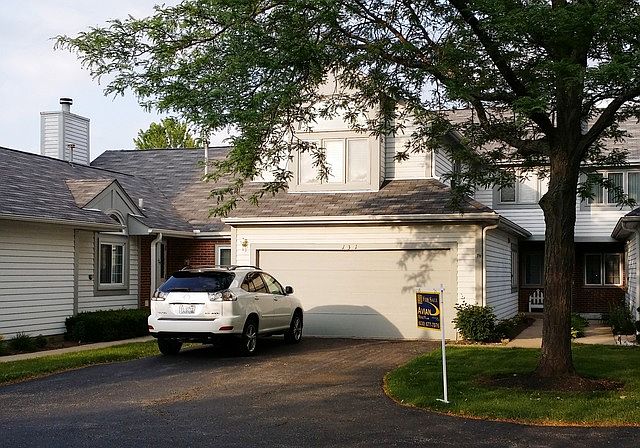 1st image of 131 S Lawford Ct