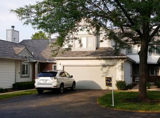 131 S Lawford Ct, Bloomingdale, IL 60108