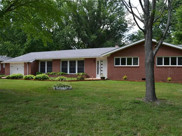 515 W James Blvd, Saint James, MO 65559