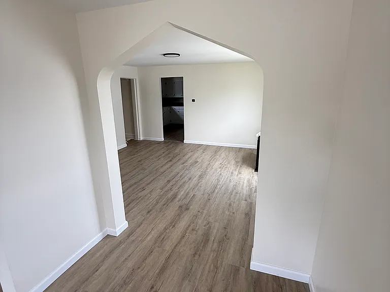 425 W Grace St — Photo 9