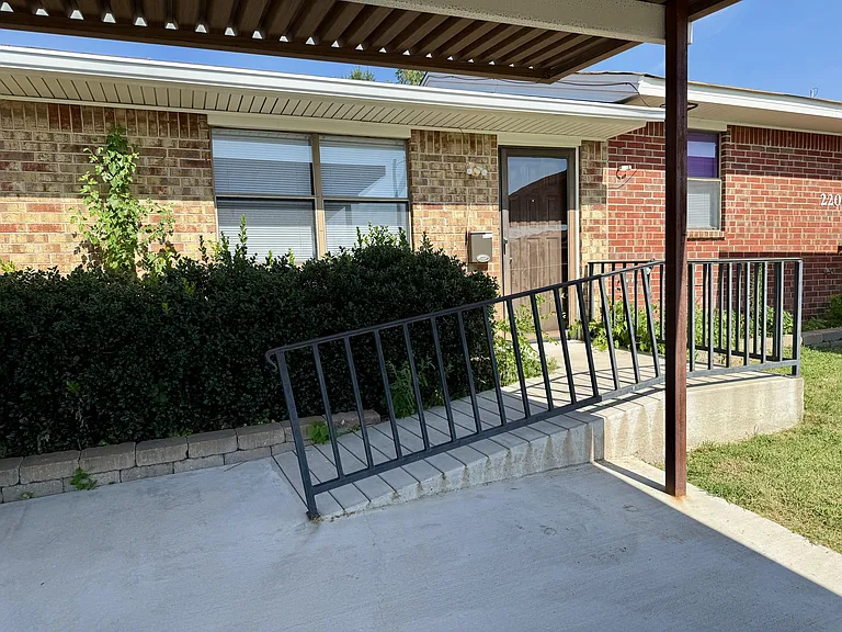 2208 Shenandoah Dr — Photo 27