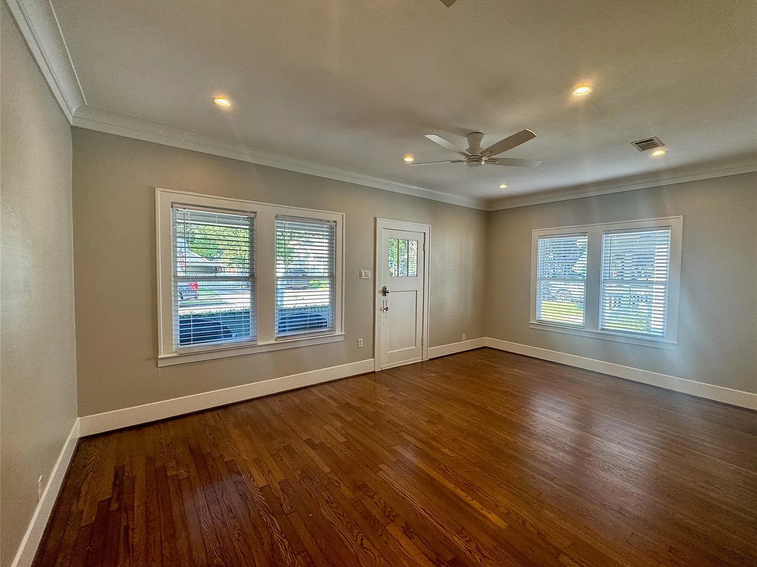 1 bed, 1.0 bath, 839 sqft, $2,200 — Photo 4