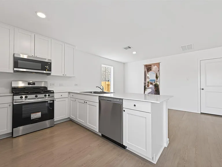 6273 Alder Creek Dr — Photo 16