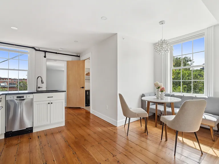 32 Pleasant St #2 — Photo 8