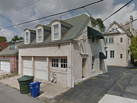 2nd image of 476 E Walnut St
