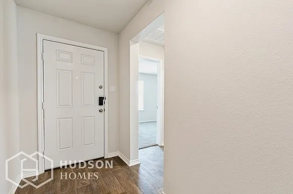3 bed, 2.0 bath, 1180 sqft, $1,425 — Photo 4