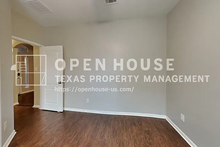 22502 Holbrook Springs Ct — Photo 13