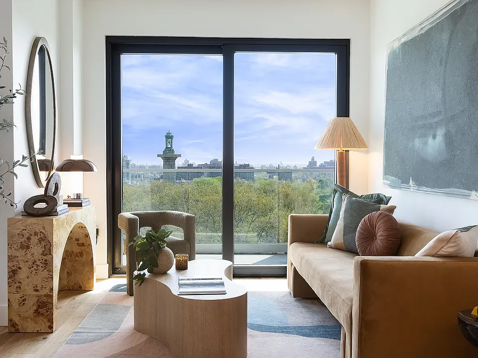 240 Willoughby St #26H