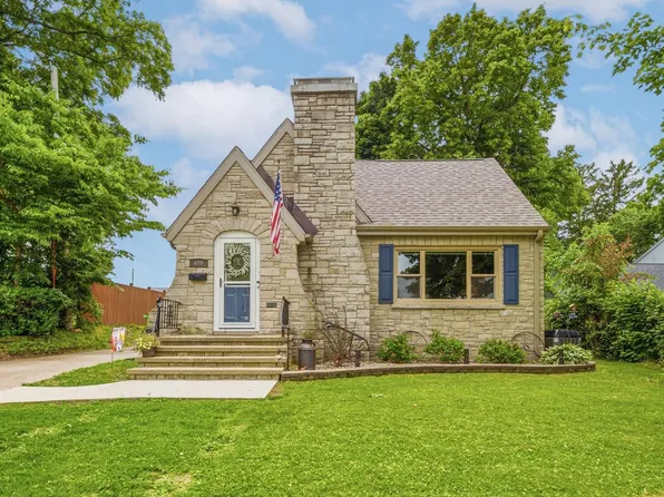 609 W Mackie STREET, Beaver Dam, WI 53916